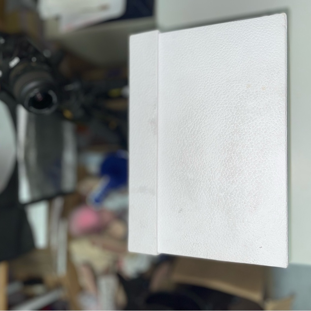 Dior Ivory Embossed Gift Box - Picture 4 of 8